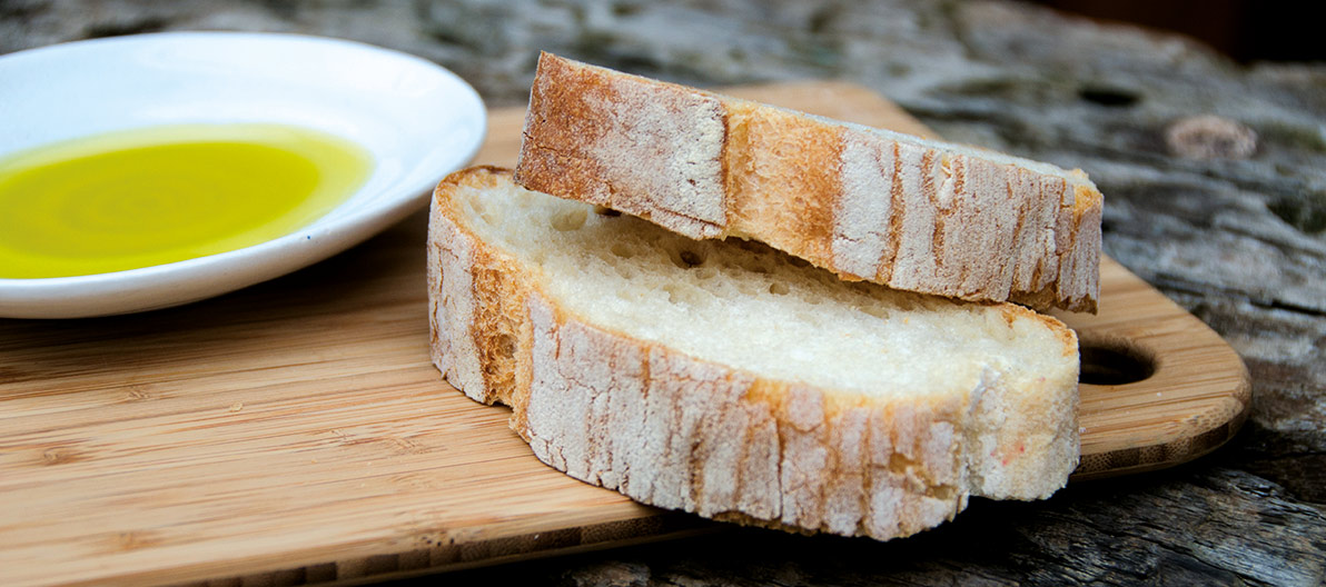 Red Hill olive oil & bread